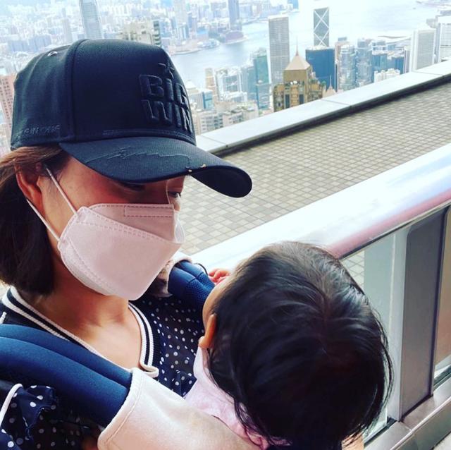 霍启刚|霍启刚41岁体验粤剧！拼命高抬腿肚腩吸睛，听郭晶晶被夸一脸骄傲