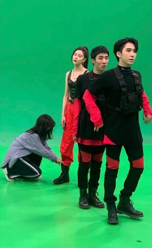 宋妍霏|宋妍霏助理手机上7个大字火了