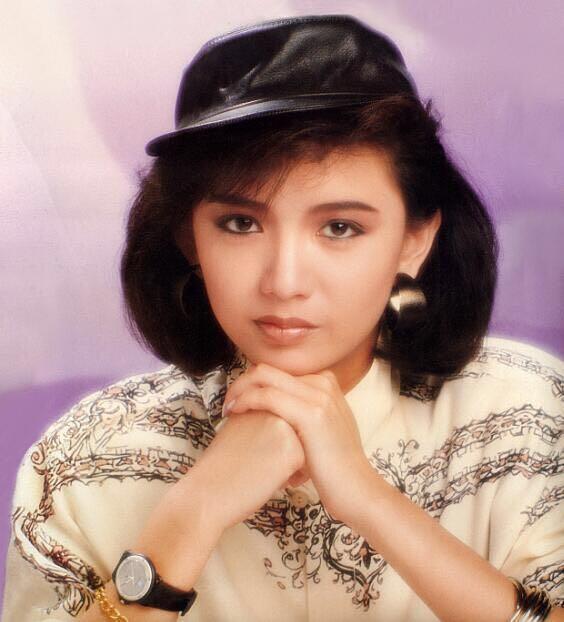 55岁香港女明星复出找工作曾华倩你没独自带过孩子你不懂