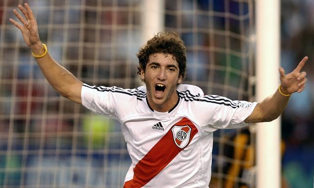 伊瓜因已完成尤文谢幕战,将在今夏离队!河床,洛杉矶成潜在下家!