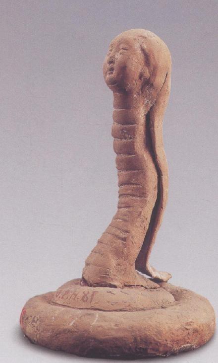 神秘的人首蛇身,在现实考古中是怎样的形象?宛如一条蠕动的大虫