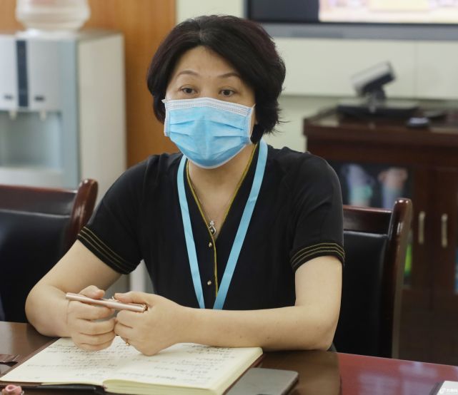 济南市第二人民医院党委书记吕丽萍,副院长王俊峰,纪委书记李洁月出席