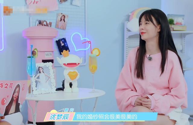 沈梦辰|沈梦辰深夜再发文，越长大越脆弱，月初刚被质疑与杜海涛感情生变