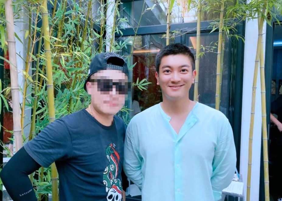 霍思燕|偶遇杜江一家，霍思燕穿吊带背心秀身材，神秘小女孩再与嗯哼同行