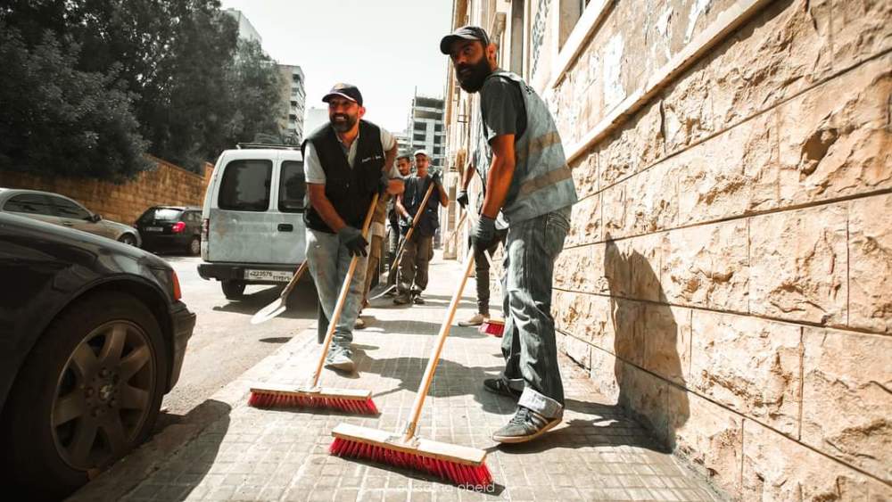 贝鲁特市|黎巴嫩大爆炸：官员扫大街，民众称“法国总统打败了你们所有人”