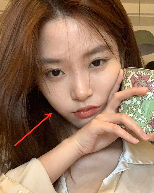 半藏森林复出再次遭受网暴神情忧郁眼神恍惚看着就让人揪心不已