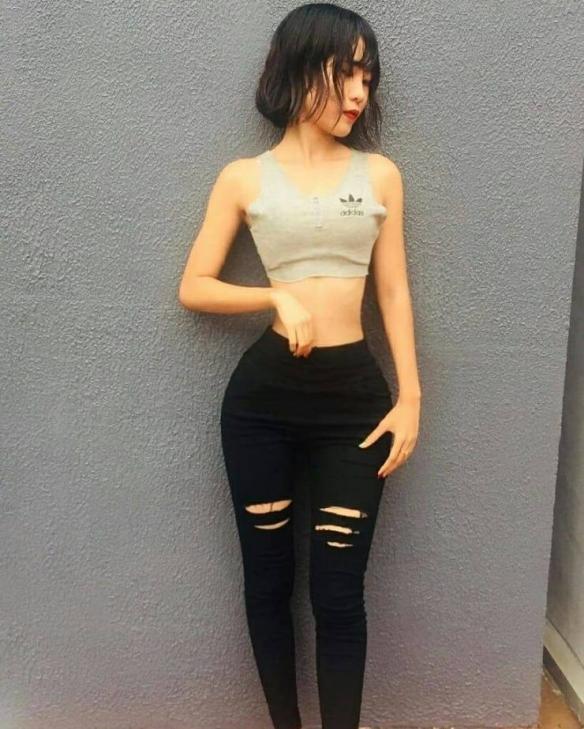 缅甸姑娘成为全球腰最细的人,网友:比我小腿都细mlgb_腾讯新闻