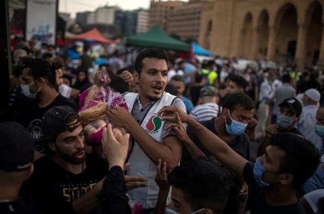 黎巴嫩_时政|7000多人伤亡，30万人流亡，黎巴嫩大爆炸后全国崩溃暴怒…