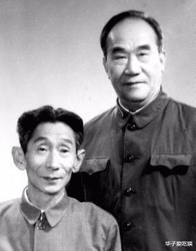 郭德纲|郭德纲签约广告代言，宣传海报中称其为“相声大师”，遭网友质疑！