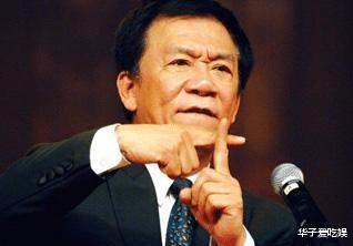 郭德纲|郭德纲签约广告代言，宣传海报中称其为“相声大师”，遭网友质疑！