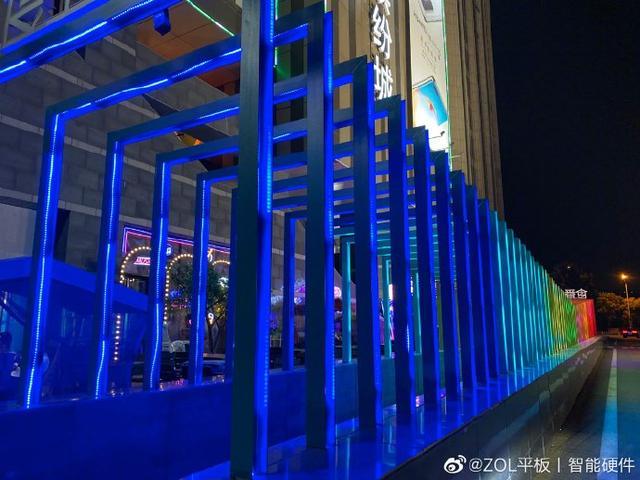 最真实的夜景拍摄对比 秒杀 Iphone 11 这台国产手机不简单 腾讯网