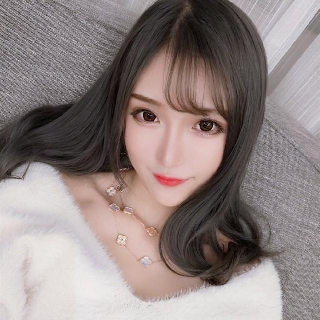 腐团儿首试"清凉装",成就宅男最美壁纸.网友:必须举报!