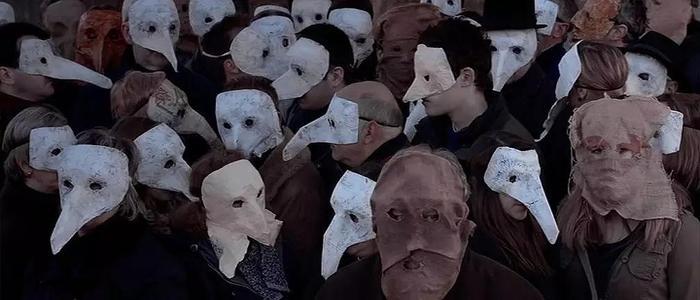 奇怪的人难以摆脱的面具