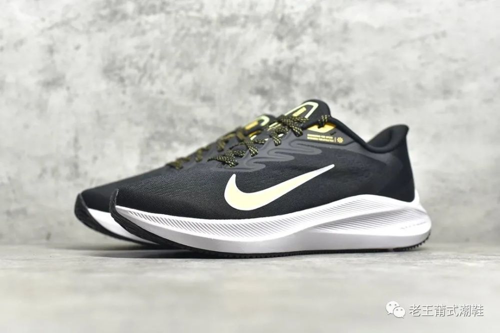 专为跑步爱好者设计鞋款nikezoomwinflo7细节拆解
