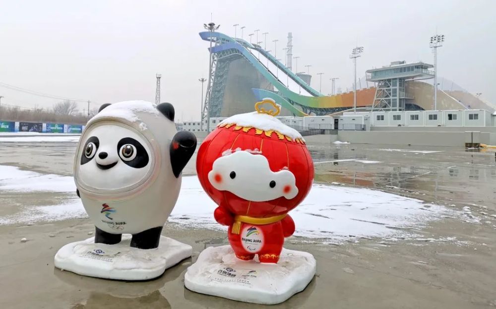 单板滑雪|石景山的“水晶鞋”！它会满足你对单板滑雪的所有幻想吗？