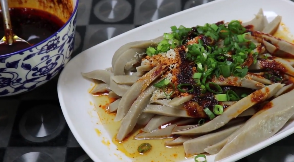 清凉酸爽的荞麦凉粉,陇东人的消暑美味