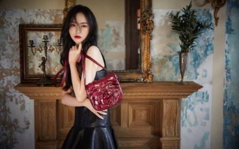 唐嫣|人美心善！曝唐嫣连续五年资助贫困学生，曾多次收到受助者感谢信