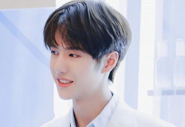 王一博|王一博出道6年，成长肉眼可见，这3点成他闯荡娱乐圈的“必杀技”