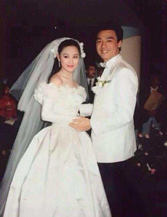 钟镇涛|钟镇涛25岁大女儿结婚？父女俩都懵了，这场乌龙是怎么闹出来的