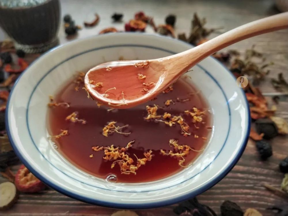 想喝正宗的酸梅汤教你熬制酸梅膏随喝随冲解暑饮品天天喝