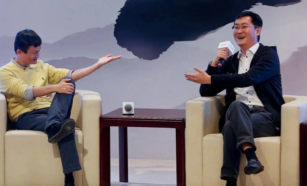 世界五百强周大排名_荐号|世上最疯狂父母,将10周大的女儿装进背包里,来