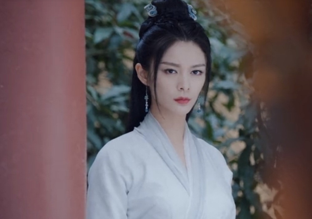 且听凤鸣|《且听凤鸣》：左青鸾出场太过惊艳，观众已经开始为她安排结局！