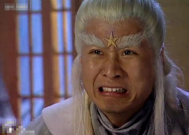 孙兴|57岁孙兴商演，边唱歌边发传单太心酸！晒豪华游艇却跑地摊捡便宜