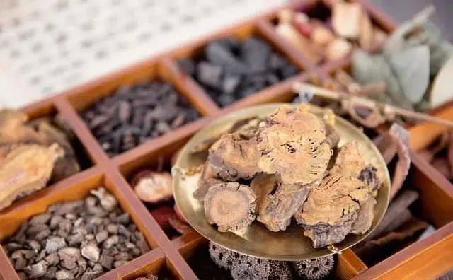 骨质疏松|收藏！7种可用于骨质疏松的中成药，缓解骨痛，预防骨折