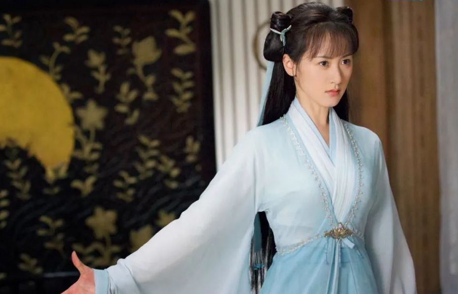 以家人之名|电视剧榜单：谭松韵《以家人之名》上线即巅峰，榜首鹿晗贡献喜人