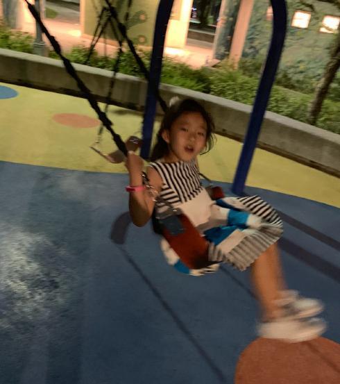 汪小菲|汪小菲深夜表白大S，赞美对方十年前美貌，发文反问“何以相报”