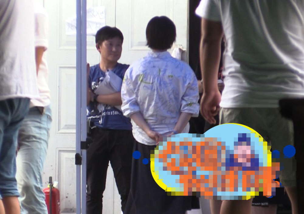 蒋欣|又胖了！蒋欣拍戏现场嘴吃不停，背影壮实目测体重至少140斤