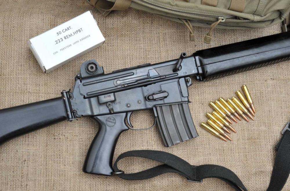 ar-18与ar-16的关系,其实与ar-15与ar-10一样,它们的结构完全一致