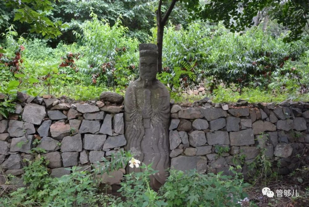 神秘石人?大型古墓?有胆快请入!