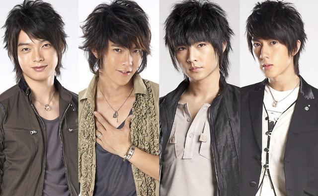 s.h.e|回顾港台偶像团体，S.H.E火了20年，飞轮海却撕到飞起！