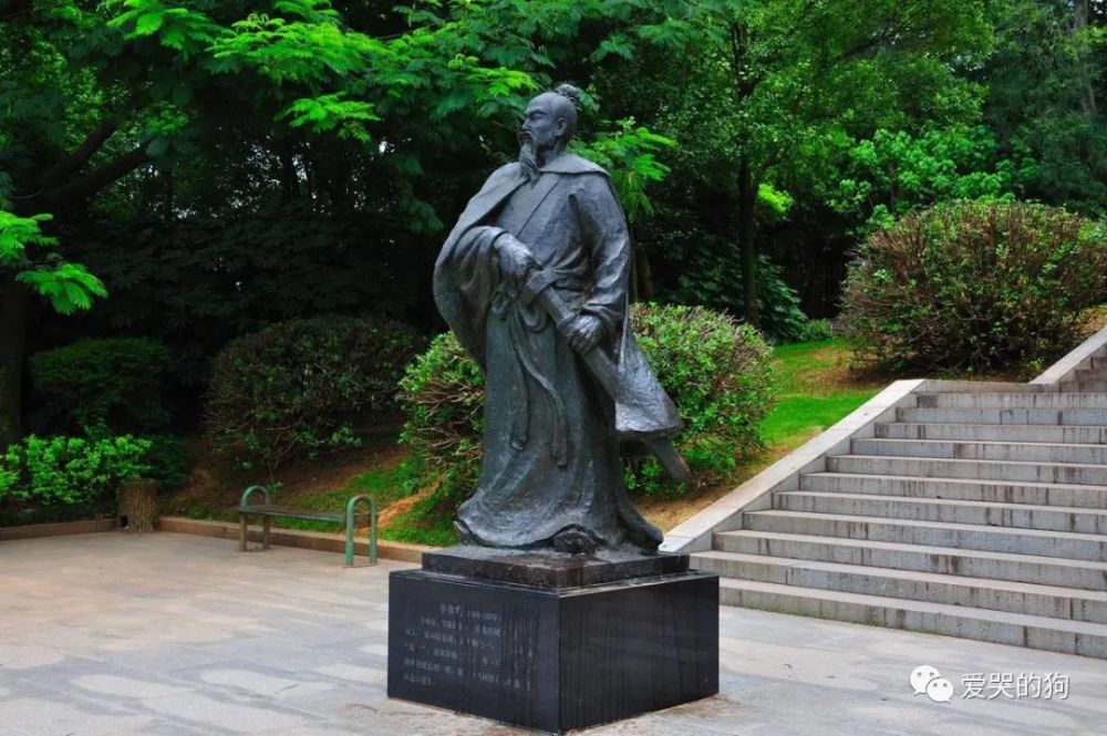 辛弃疾|辛弃疾晚年写下的这首词，忧愁之中带点张狂，连李白都要自叹不如