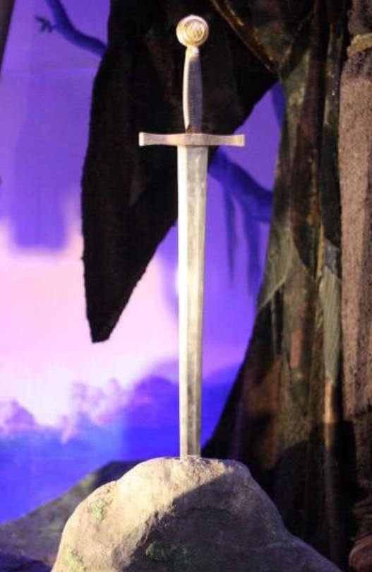 武士剑|传奇的六大名剑：一把来自中国2000年不生锈，一把深插硬石拔不出