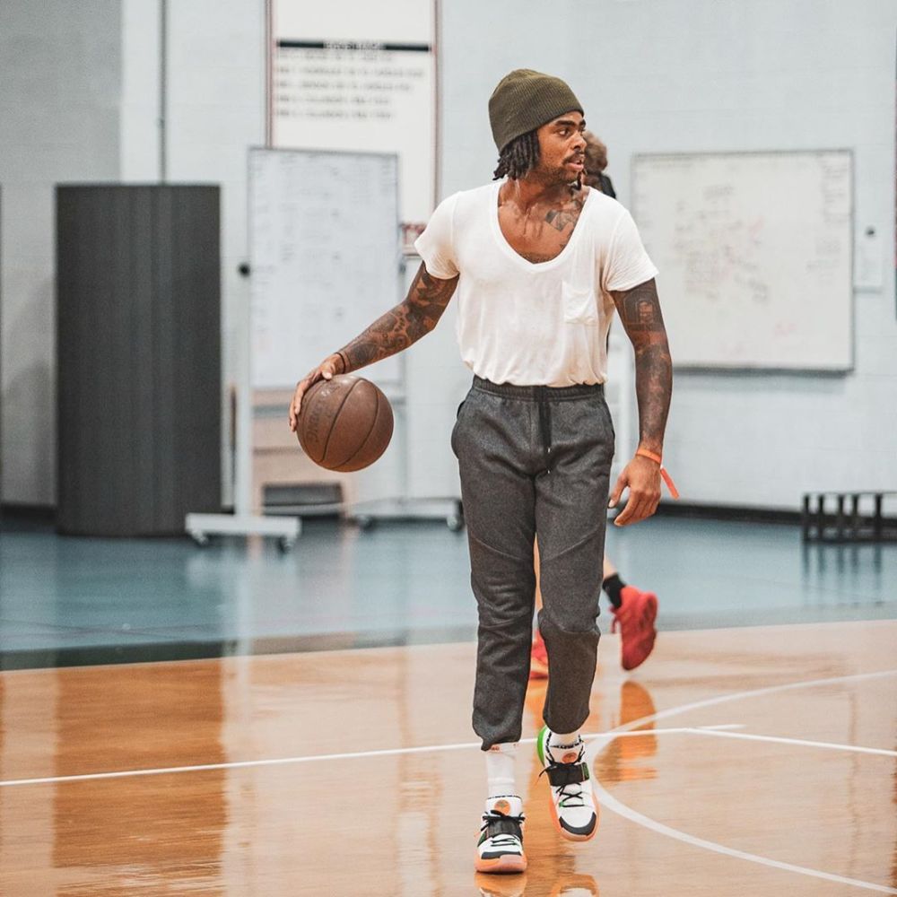 拉塞尔训练穿搭:毛线帽 cba球裤,两双韦德之道全城8新配色