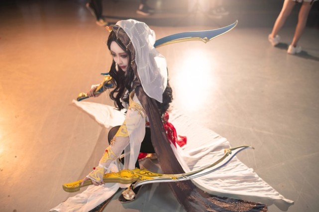 剑侠情缘3鹤梦喵姐cosplay圣火如日月怜我世间疾