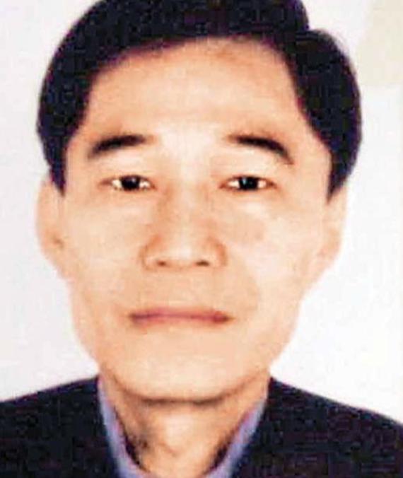 黎经文绰号"差佬文"在当时的香港是黑帮14k叔父级别的人物.被警