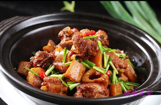 洋葱小牛排,排骨煲,洋葱烧肉,青椒牛肉的家常做法