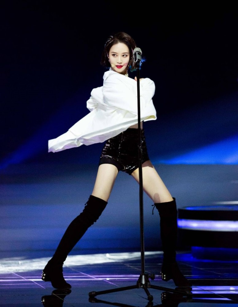 郑希怡|《乘风破浪》五公：郑希怡打鼓，郁可唯超帅！黄圣依造型厉害了