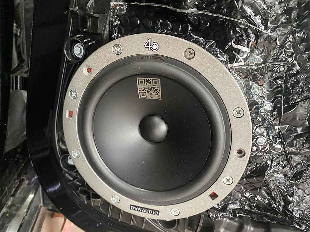 沃尔沃s90汽车音响升级丹拿套装,看原车音响如何弯道超车宝华韦健