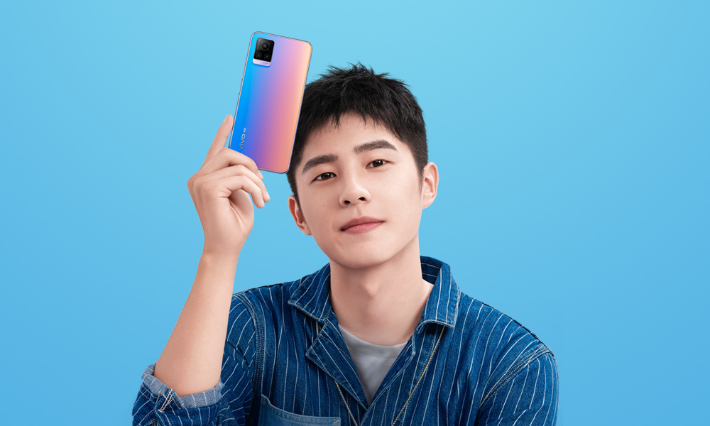 想要拍出更美的自拍照,get刘昊然,蔡徐坤同款自拍手机?