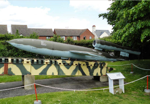 现如今,东风41如此优秀,二战中第一款德国v-2导弹性能又如何?