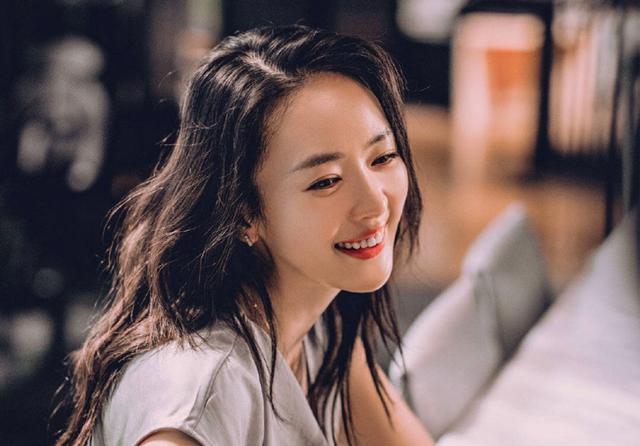 三十而已|《三十而已》后童瑶资源大好，待播剧搭档朱一龙，大满贯视帝作配