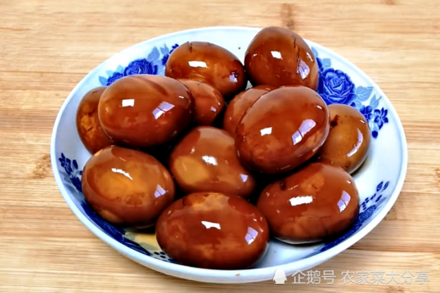农村奶奶教你卤鸡蛋不加一滴水颜色鲜亮q弹入味超好吃