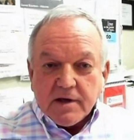 新冠|澳洲知名医疗专家称用除虱子药加抗生素可治新冠，遭其他专家反对