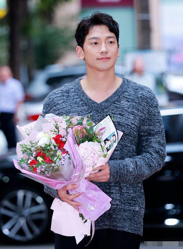 减肥过度瘦到脱相?韩国人气天王rain晒新照,脸色蜡黄又瘦又显老