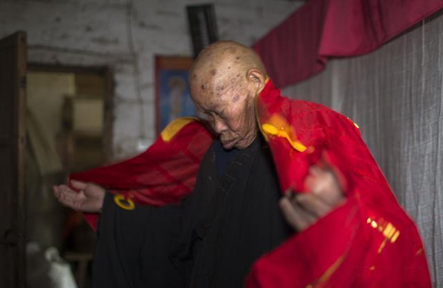 16岁削发为僧不沾荤腥因割肉救母打动国人陈多兴现状如何