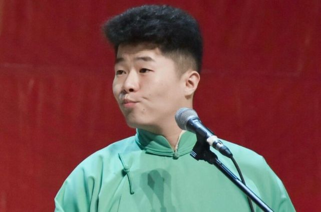 爱发发不发滚德云社当红演员回应媚粉问题六个字霸气回应